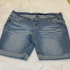 Amethyst Jeans Light Blue Jean Shorts WOMENS SIZE 22 DENIM